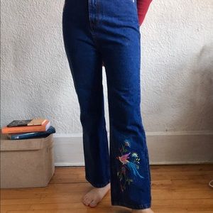 Vintage embroided high waisted jeans
